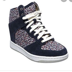 Steve Madden Lymlight Floral Wedge Sneakers Sz 8.5